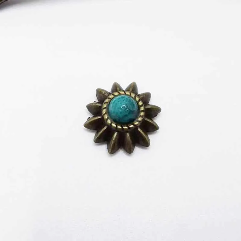 13mm Vintage Turquoise Chrysanthemum Screw-Back Studs 40 Pack