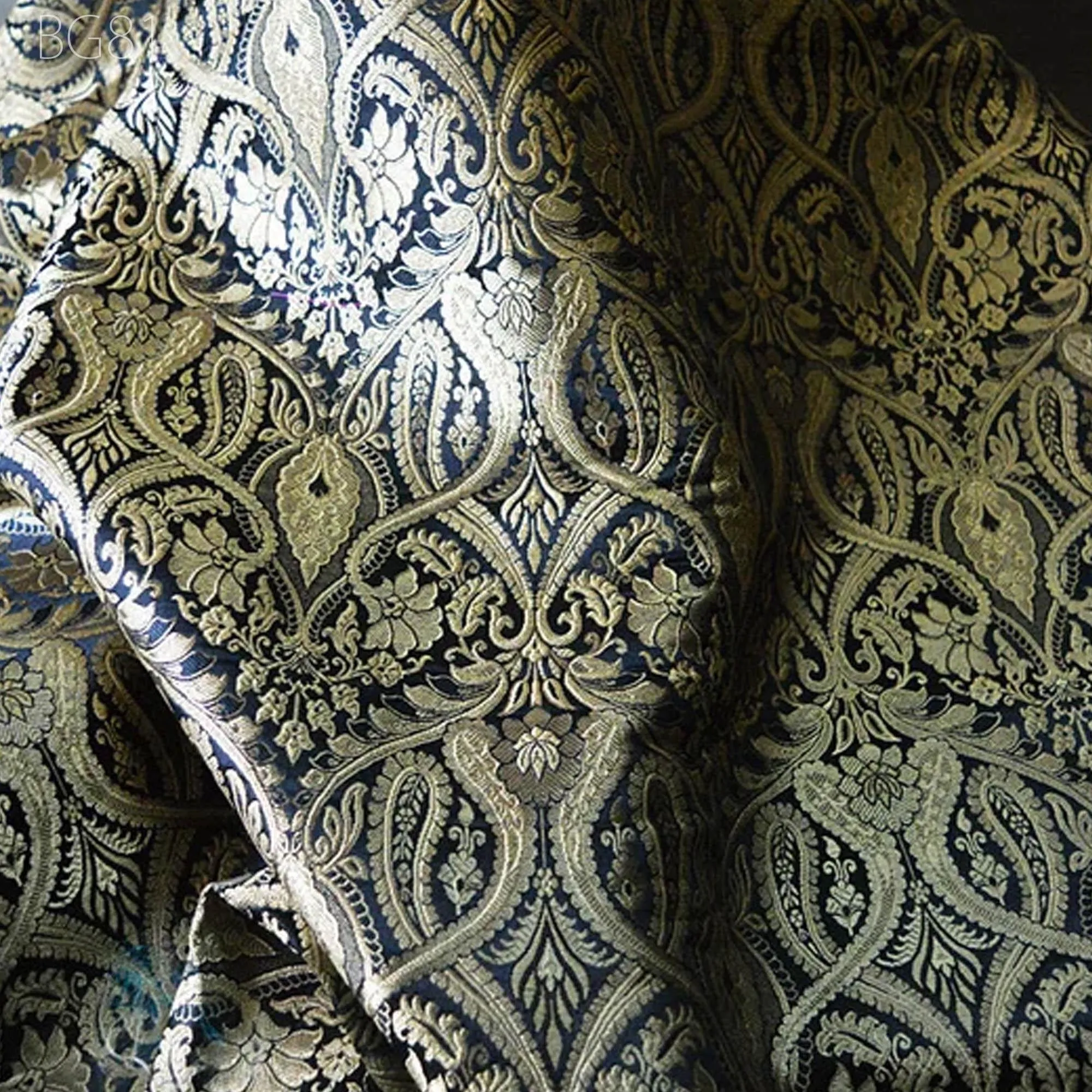 Brocade Black and Gold Floral Weaving Fabric Banarasi Indian Wedding Dress by the Yard Fabric clutches Cushion Cover Home decor Brocade