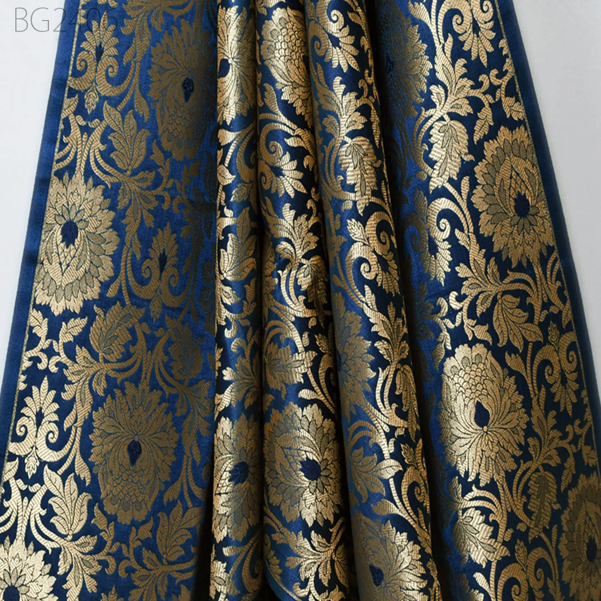 Brocade by the Yard Indian Fabric Gold Banarasi Dress material for Wedding Dresses Costumes lehnga Blended Sewing Crafting Curtains