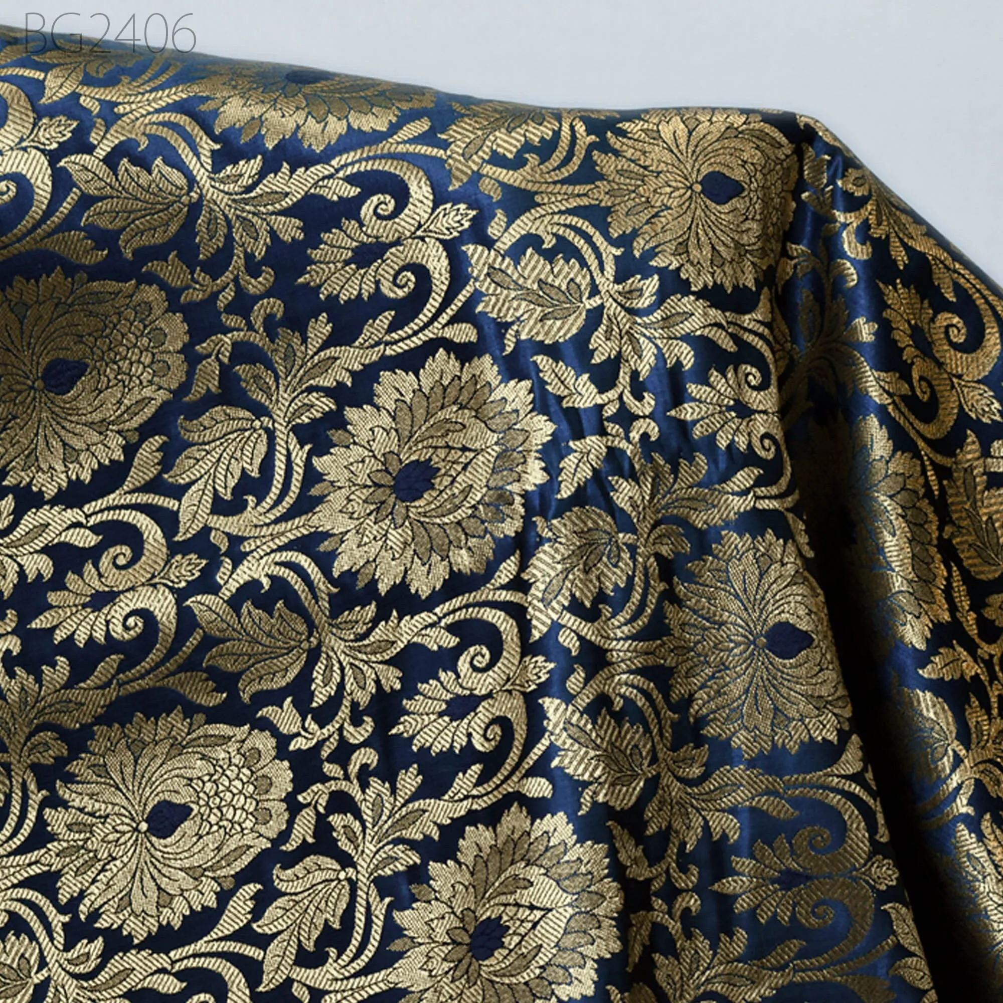Brocade by the Yard Indian Fabric Gold Banarasi Dress material for Wedding Dresses Costumes lehnga Blended Sewing Crafting Curtains