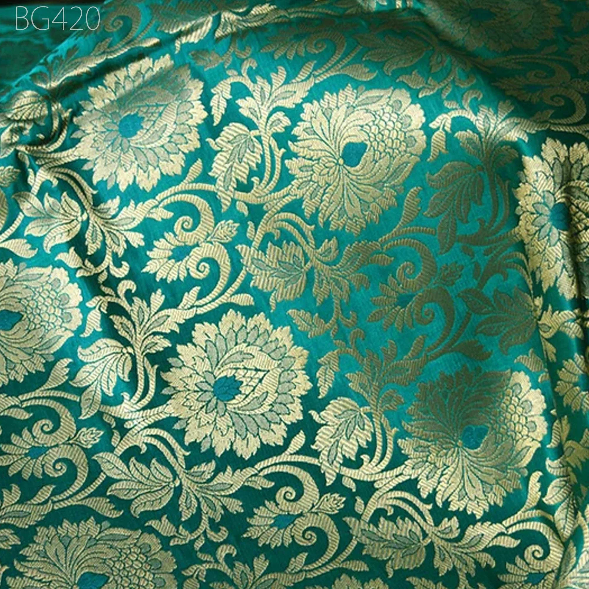 Brocade Fabric by the yard Wedding Dress Banaras Brocade for Jacket costume fabric Benarse Indian fabric Bridesmaid Home Furnishing Curtain