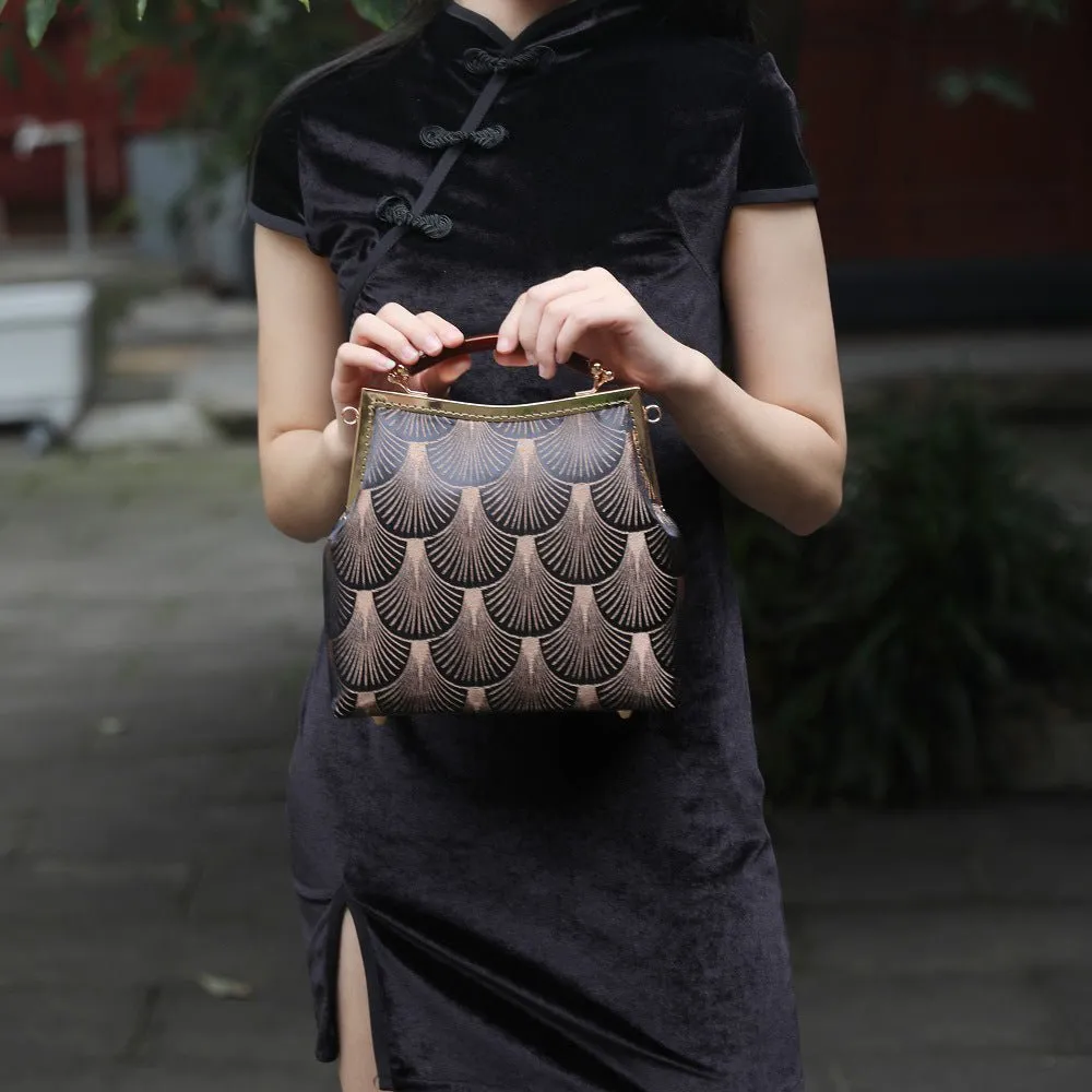Chic Satin Women's Hand Clutch Bag