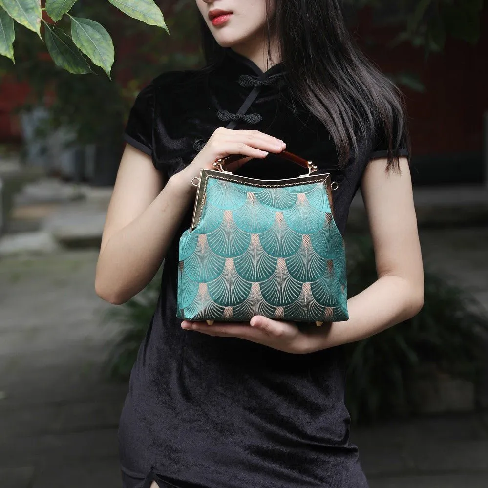 Chic Satin Women's Hand Clutch Bag