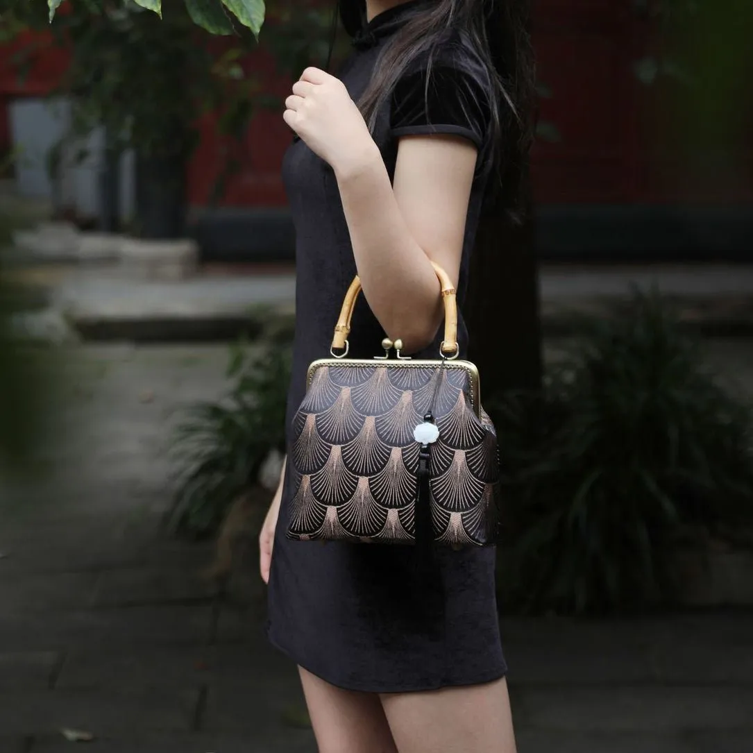 Chic Satin Women's Hand Clutch Bag