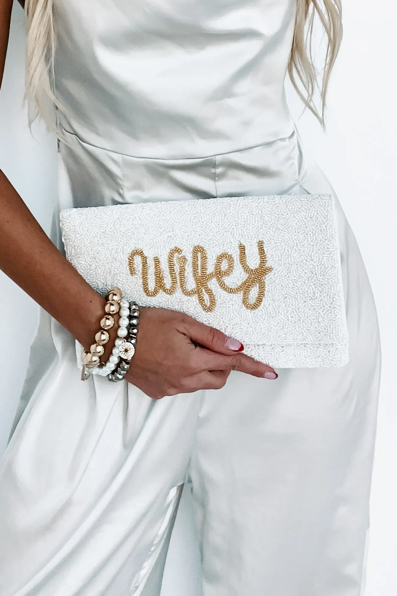 Cursive "Wifey" Beaded Clutch (Wifey Beaded Gold)