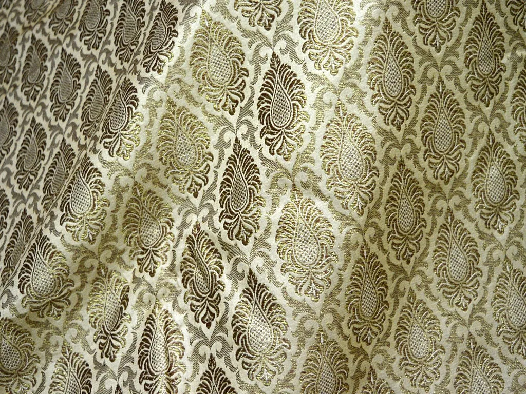 Indian Beige Brocade Wedding Dress Banarasi Brocade by the Yard fabric Costume Bridal Dresses Material home furnishing cushion cover brocade