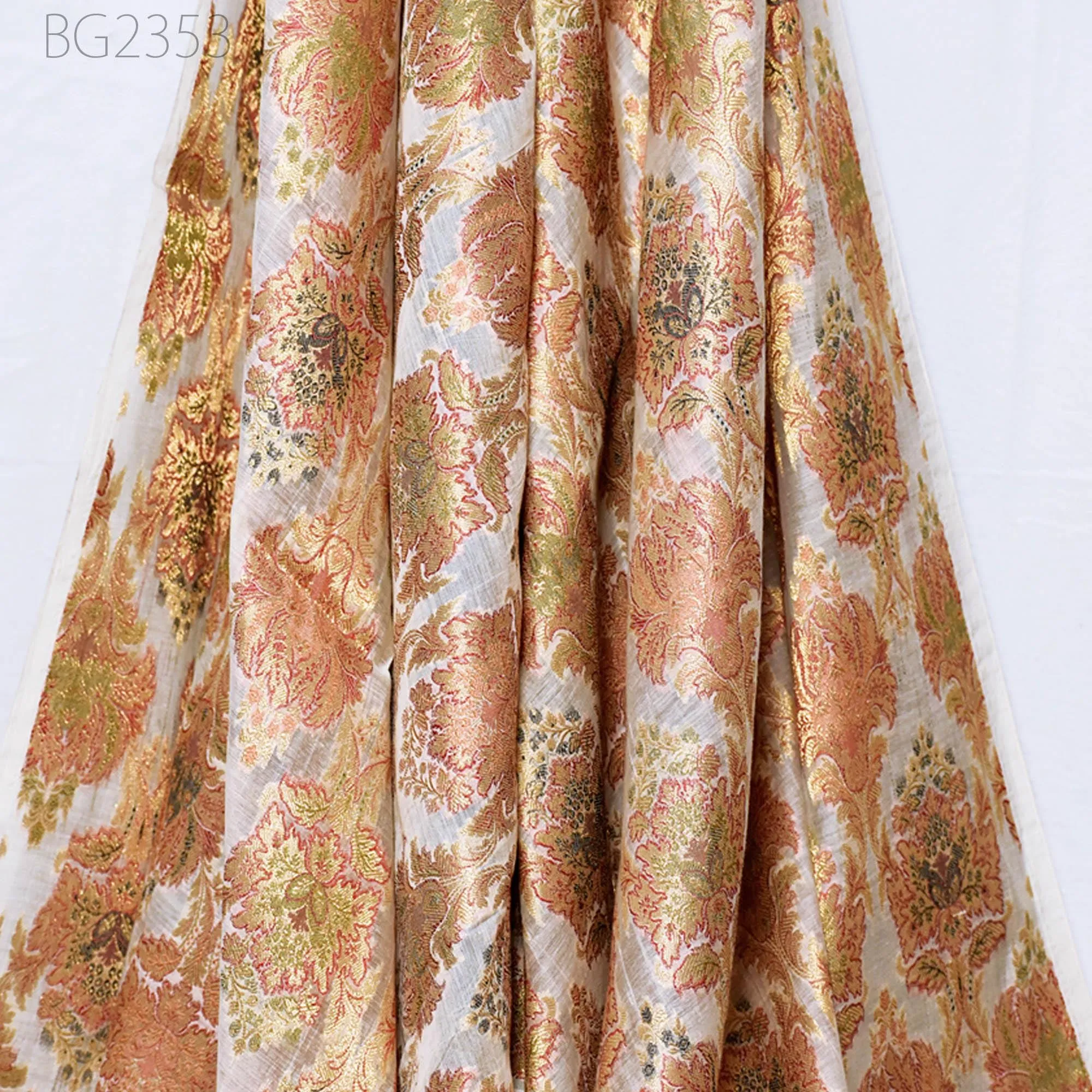 Indian Brocade Fabric By The Yard Banarasi Chanderi Silk Bridal Lehenga Cushion Cover Home Decor Table Runner Sewing Costume Wedding Dress
