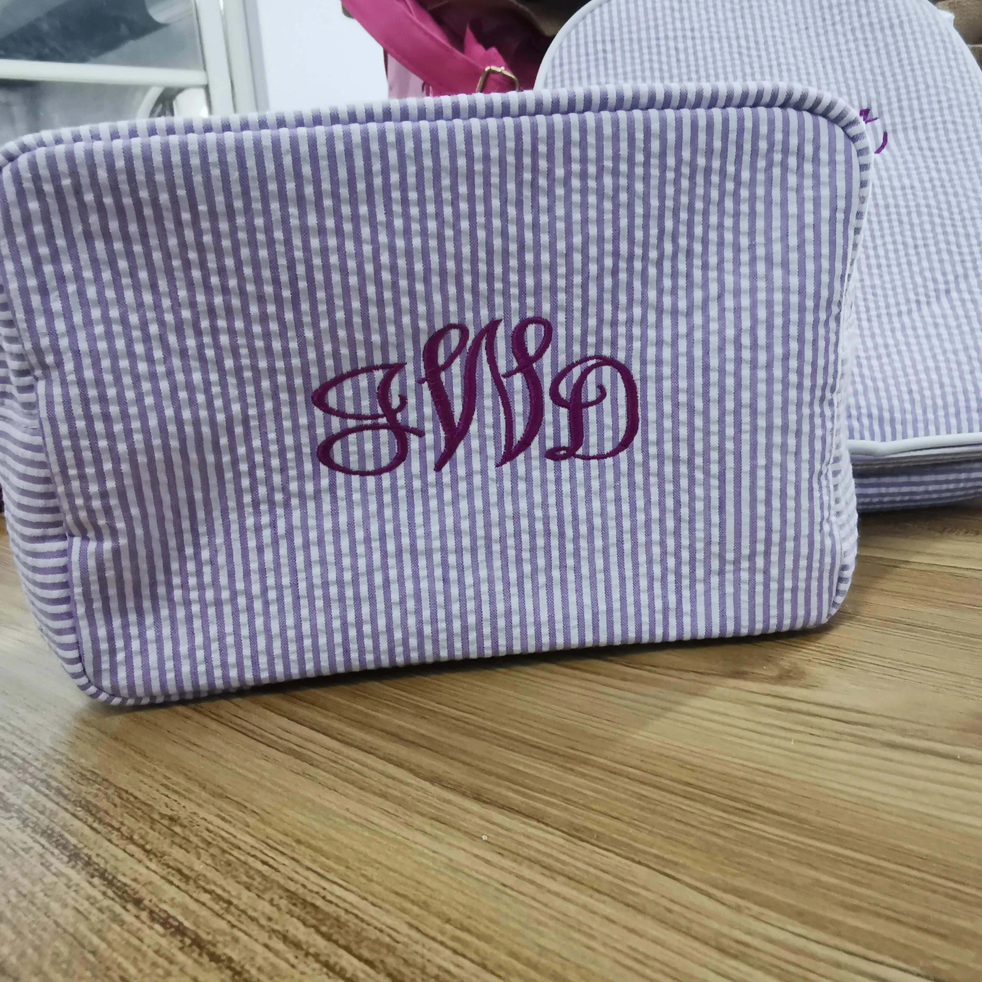 Kawaii Personalized Seersucker Makeup Bag 🎀✨ | Custom Embroidered Name | Cute Bridesmaid Gift 💖💄