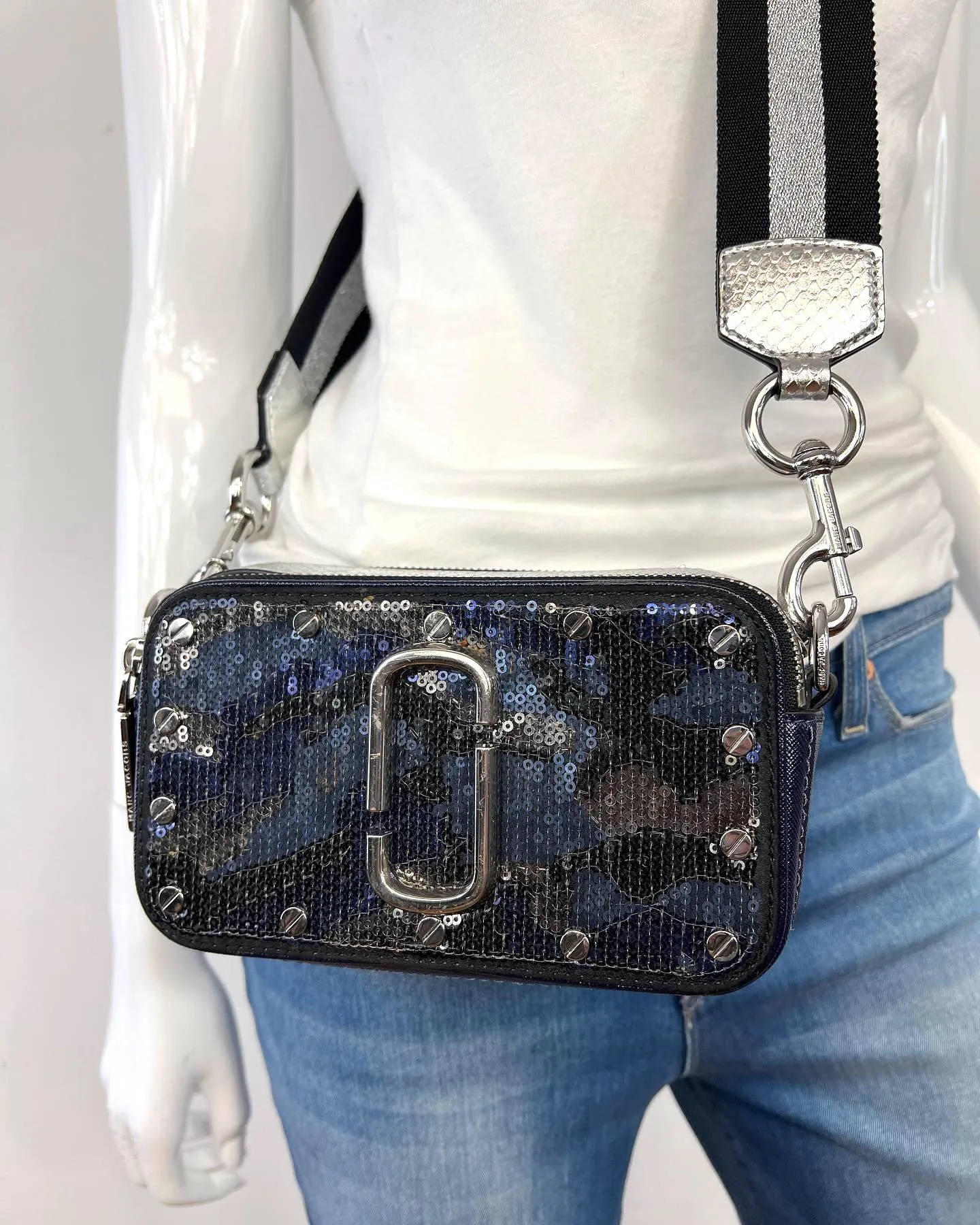 MARC JACOBS SNAPSHOT SEQUIN LEATHER CAMERA CROSSBODY BAG