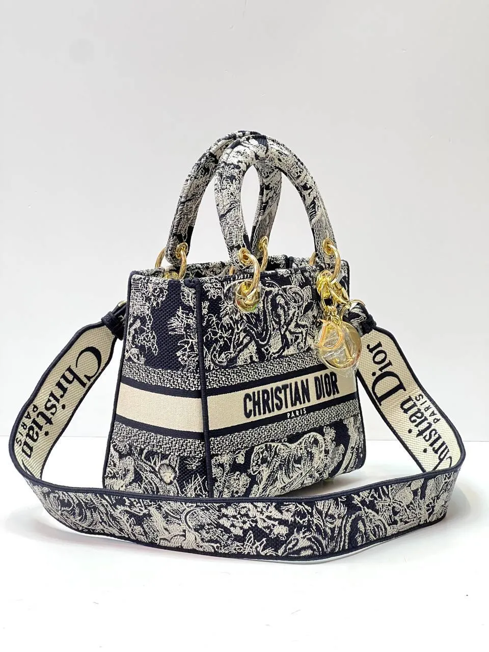 MEDIUM LADY D-LITE BAG Blue Toile de Jouy Embroidery