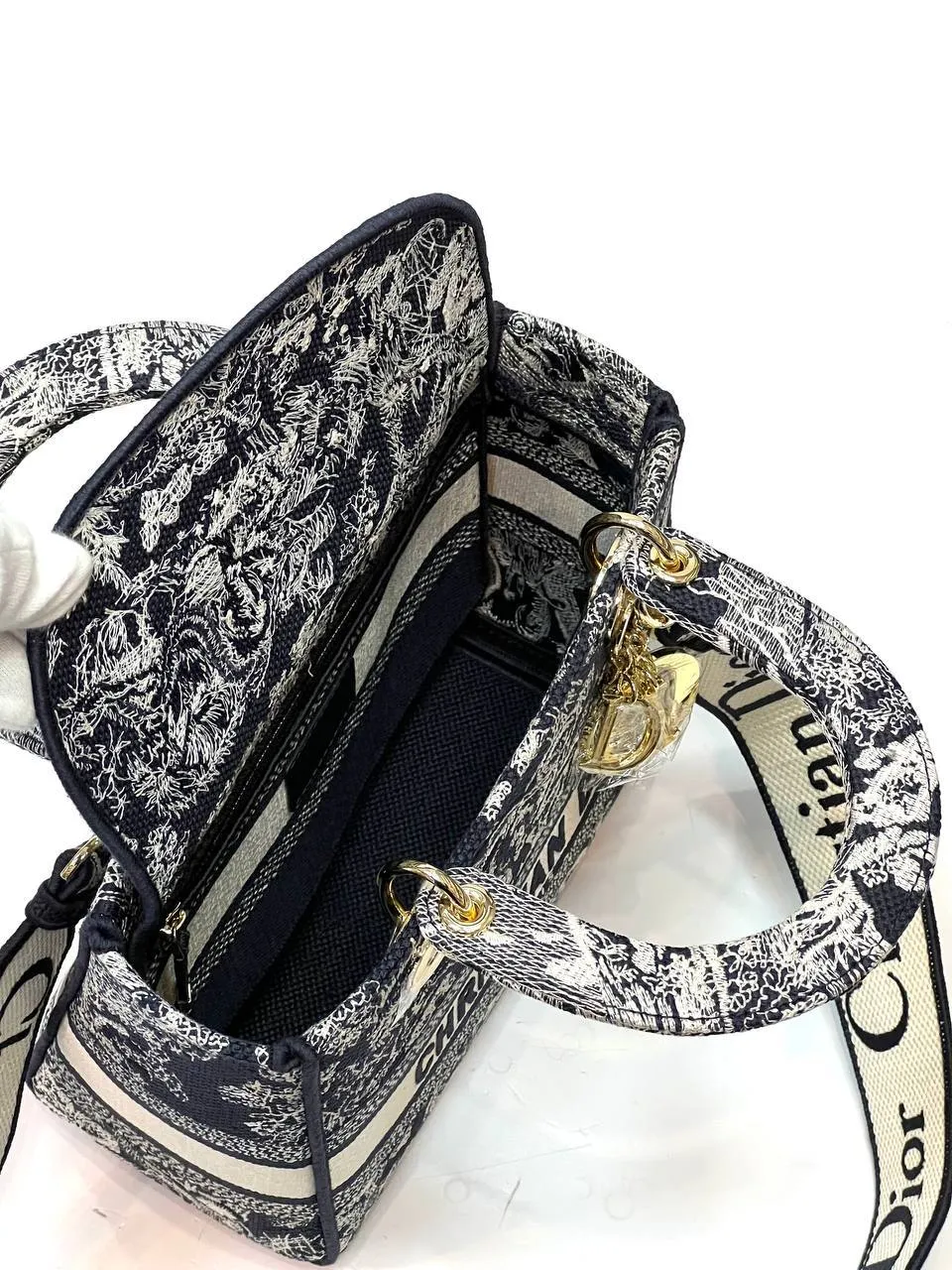 MEDIUM LADY D-LITE BAG Blue Toile de Jouy Embroidery
