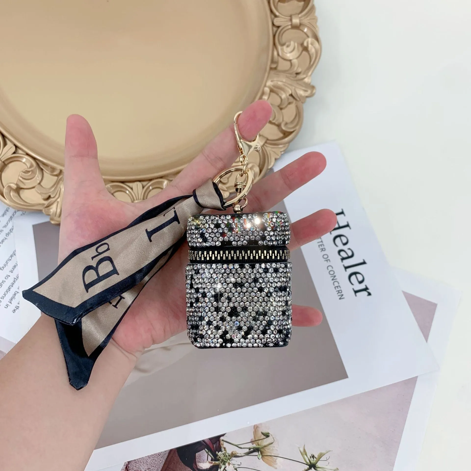 Mini Full Diamond Advanced Sense Earphone Classic Coin Purses