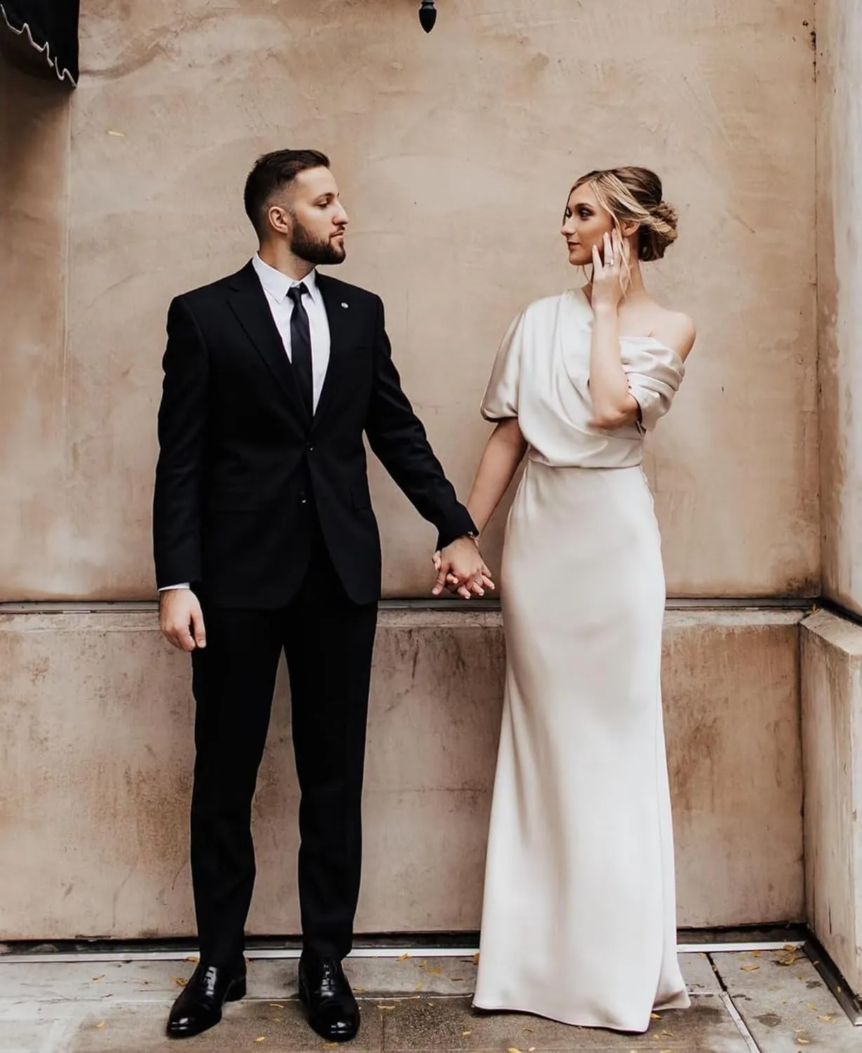 One Shoulder Mother of The Bride Dresses for Wedding Mermaid Half Sleeve Satin Formal Evening Party Gowns