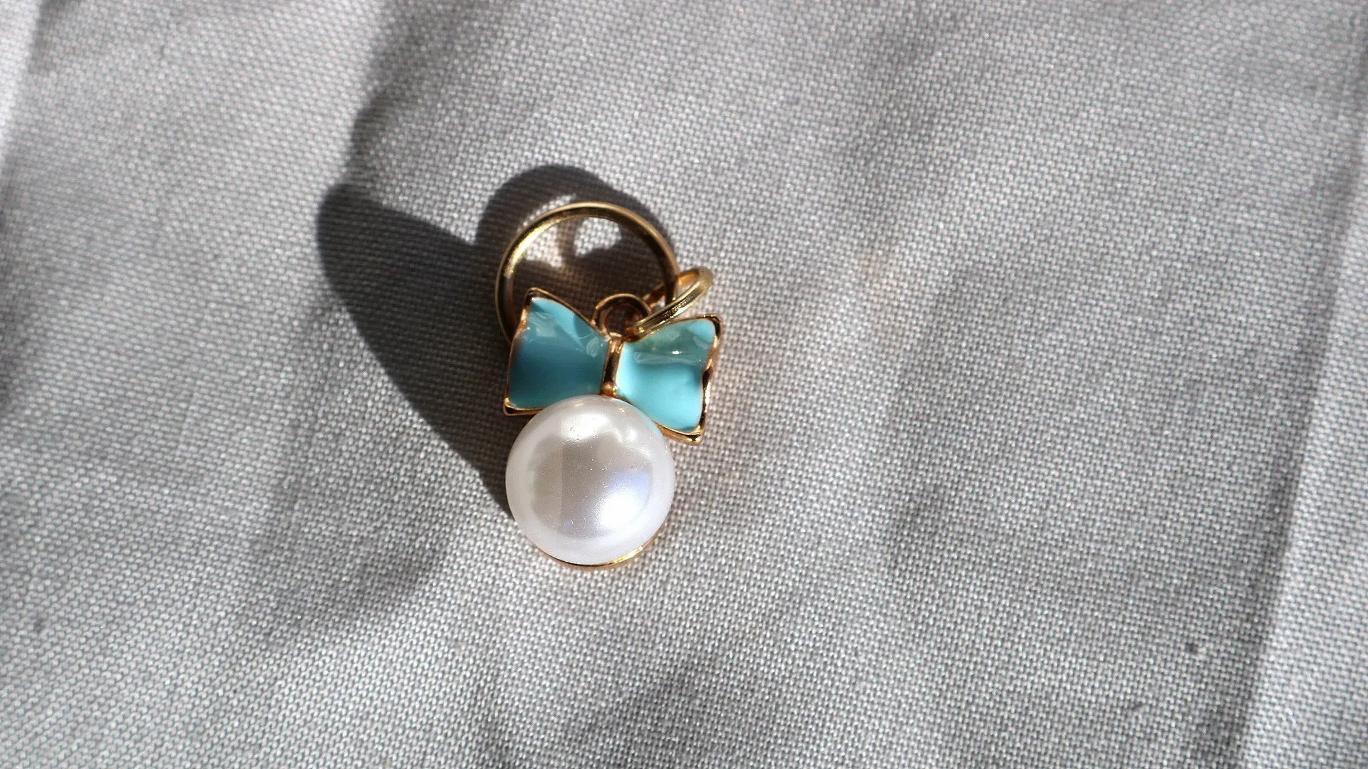 Pearls with Bows
