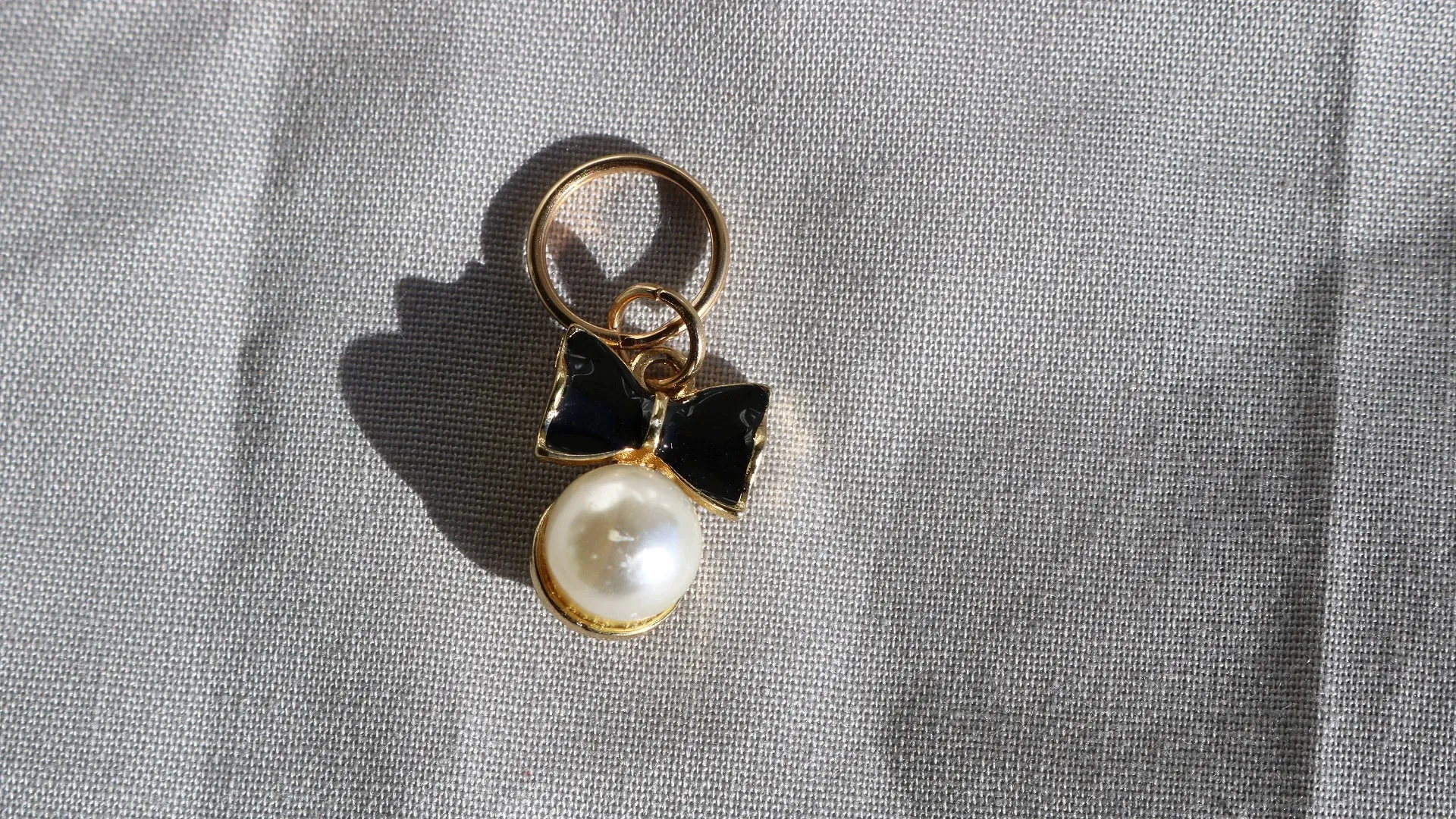 Pearls with Bows