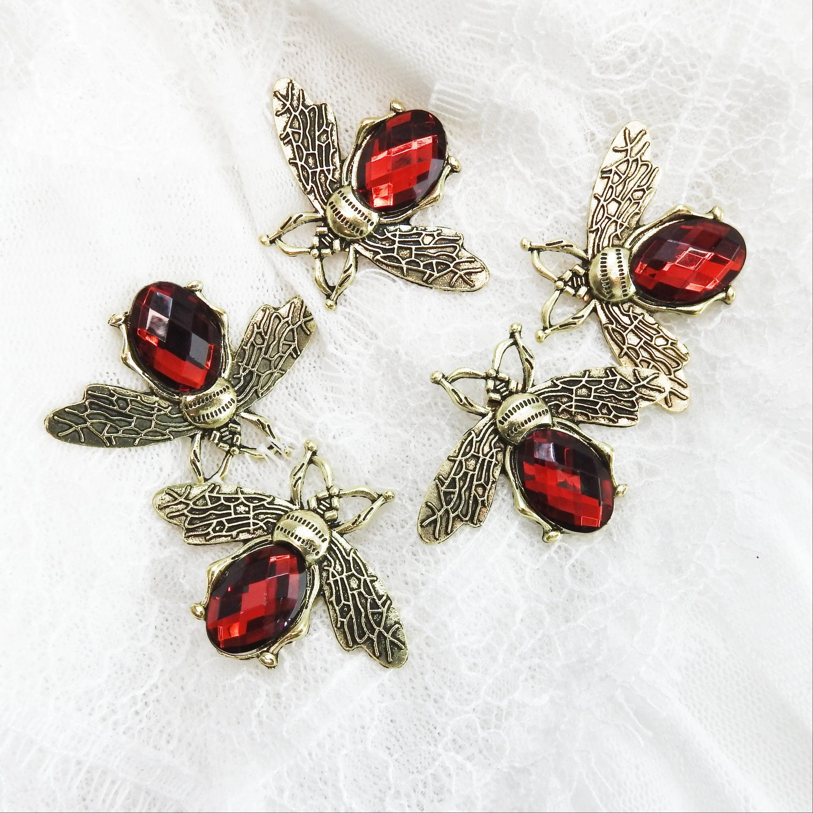 Red bee buttons