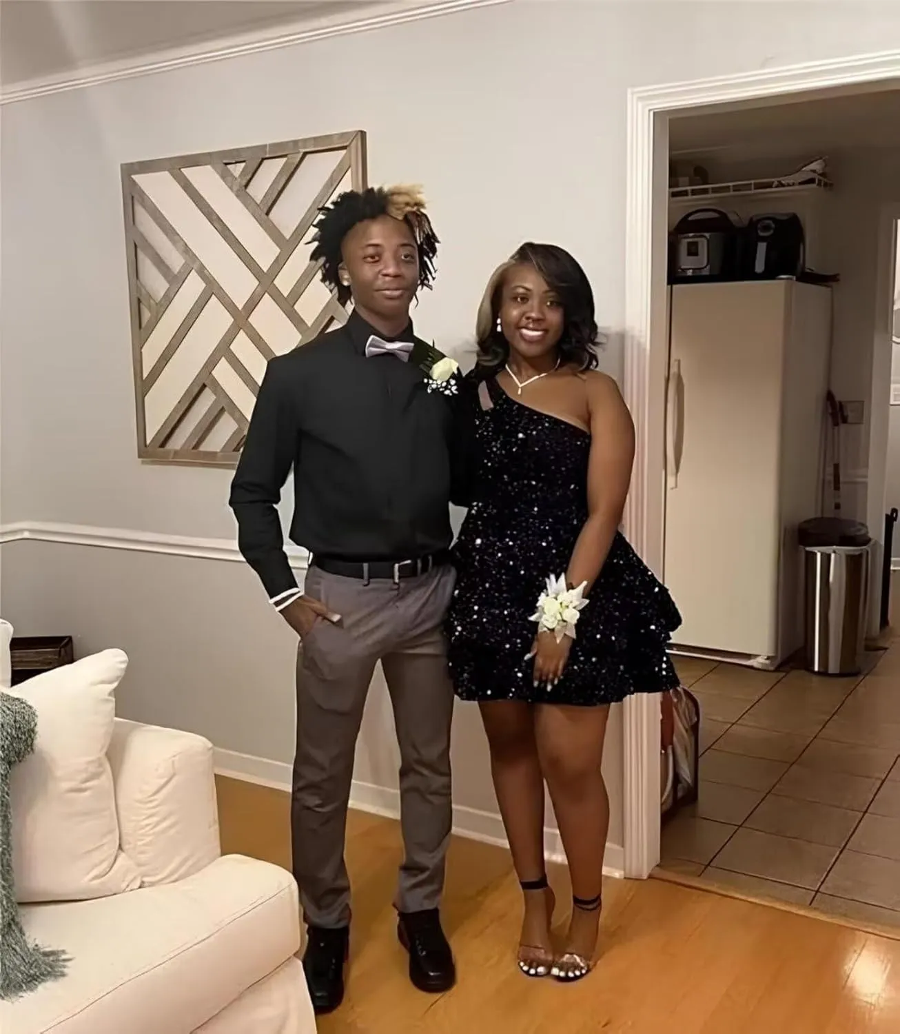 Sparkly Sequin Homecoming Dresses for Teens 2025 One Shoulder Short Tiered A-Line Mini Cocktail Party Dresses