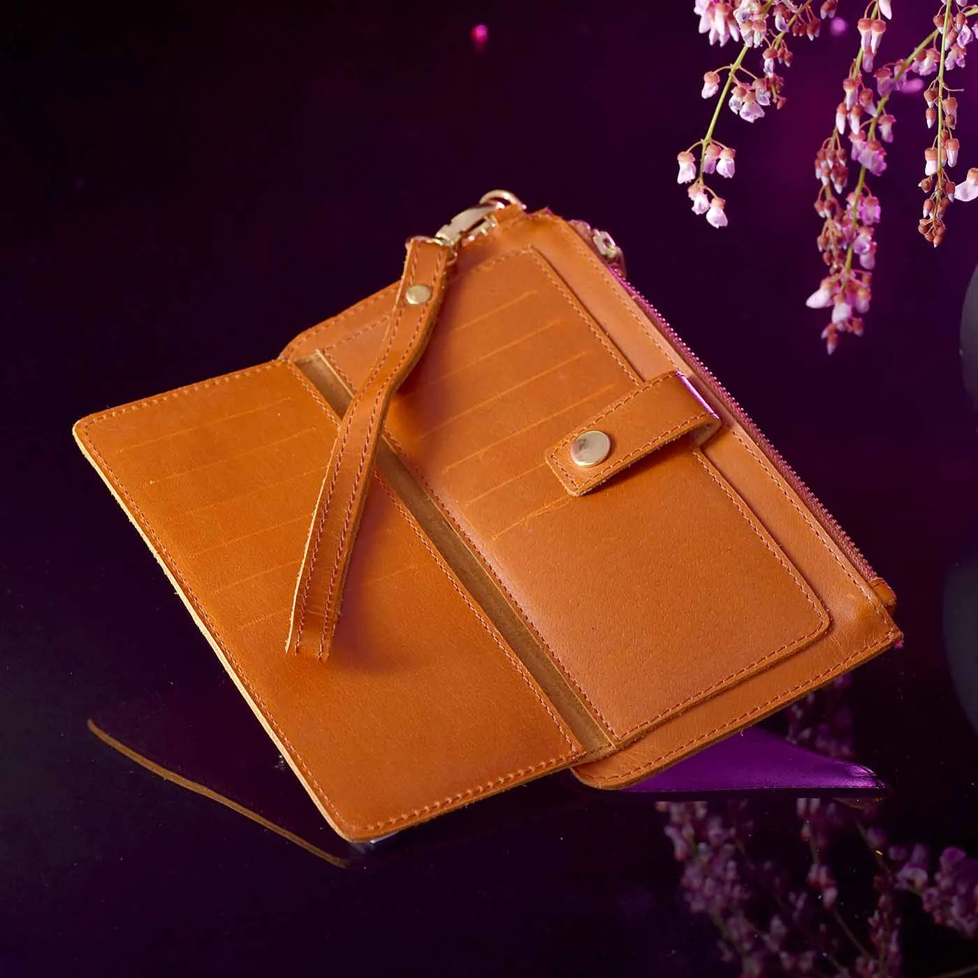 Trendy Leather Clutch & Pendant Set