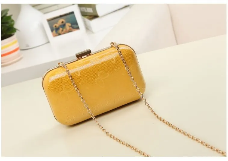 Vintage Skull purse Black Knuckle Ring Handbag Women Skull Clutch Evening Bag With shoulder Chain bolsas femininas