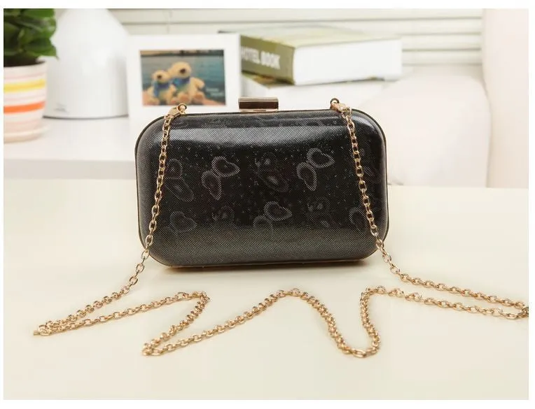 Vintage Skull purse Black Knuckle Ring Handbag Women Skull Clutch Evening Bag With shoulder Chain bolsas femininas