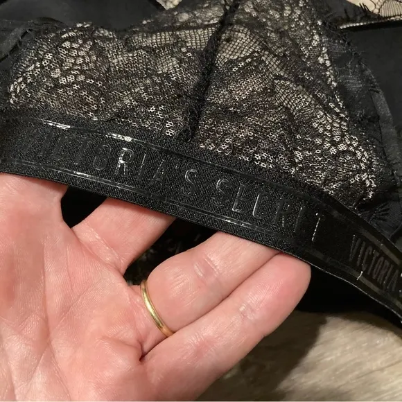VSX 34B Pushup Bras EUC
