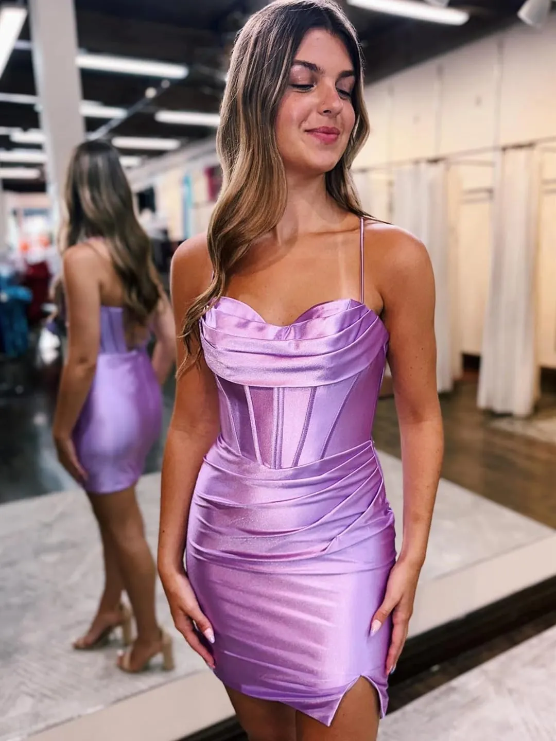 Wchecalino Spaghetti Straps Satin Homecoming Dresses Short 2025 Tight Mini Bodycon Cocktail Party Gown with Slit