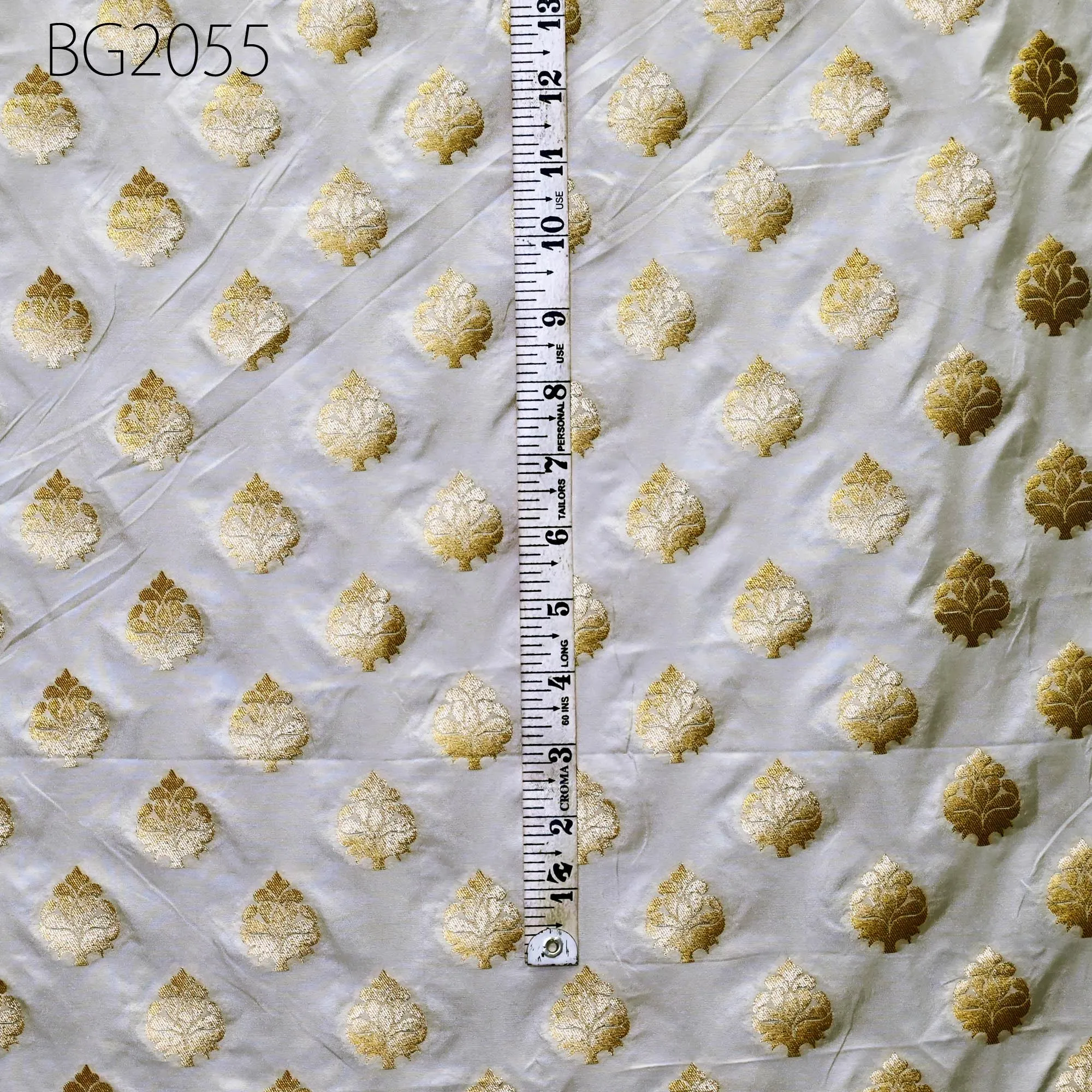 White Dyeable Brocade Fabric by the yard Gold Banarasi Lehenga Skirt Costume Wedding Dress Material Drapery Cushion Covers Saree Blouses