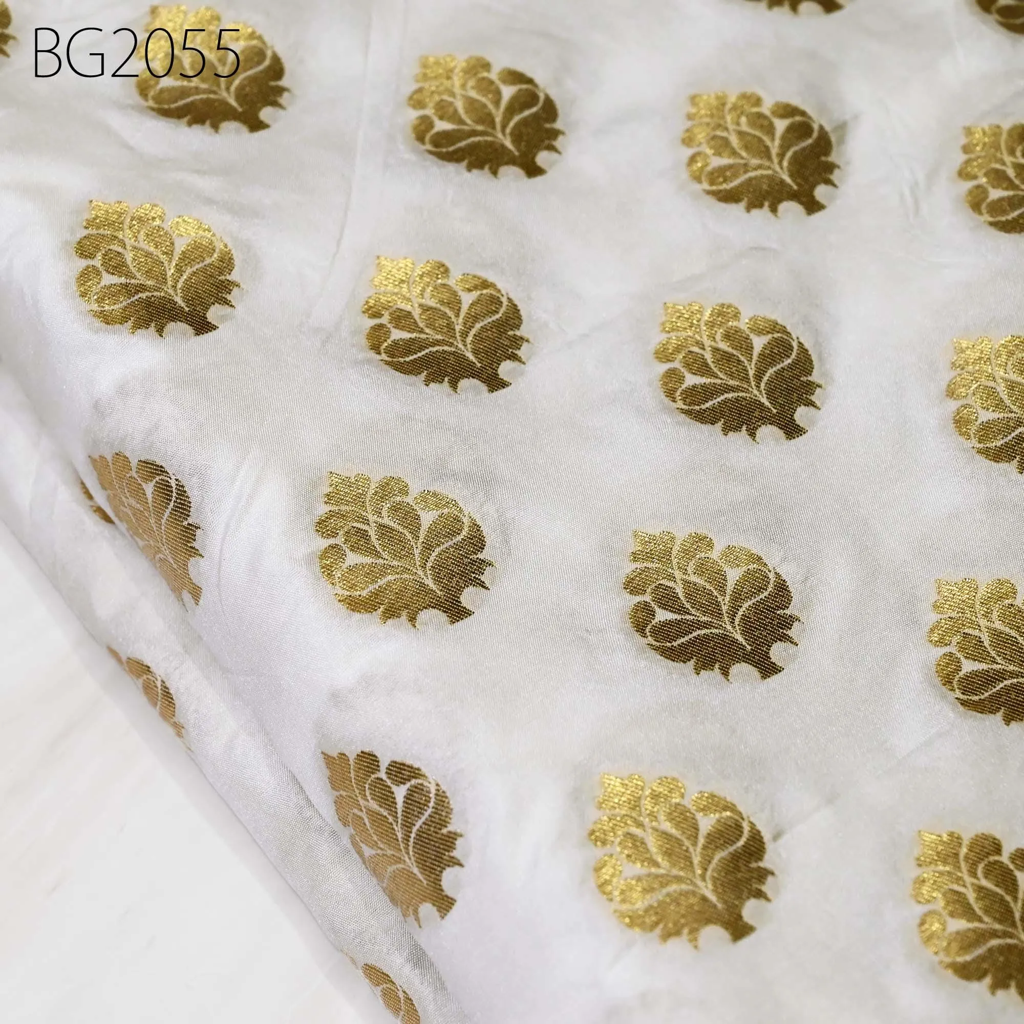 White Dyeable Brocade Fabric by the yard Gold Banarasi Lehenga Skirt Costume Wedding Dress Material Drapery Cushion Covers Saree Blouses