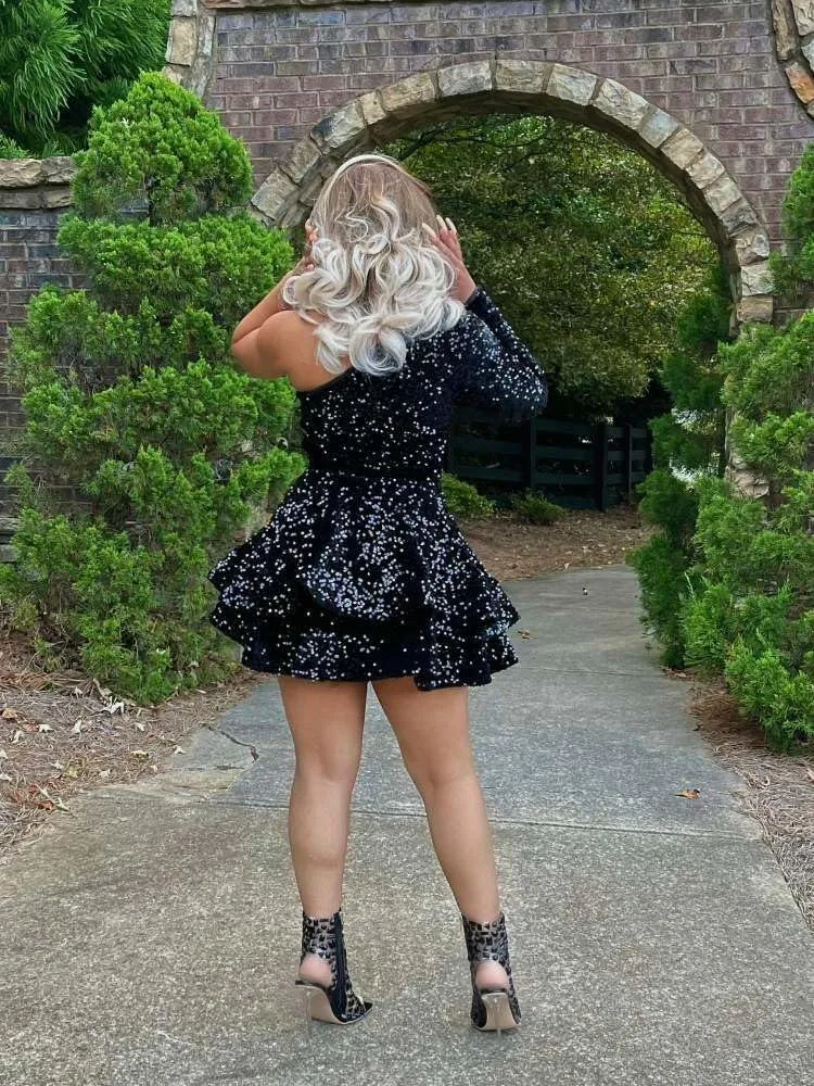 Women's One Shoulder Sequin Homecoming Dresses for Teens Sparkly Puffy Layered Long Sleeve Short Cocktial Gown