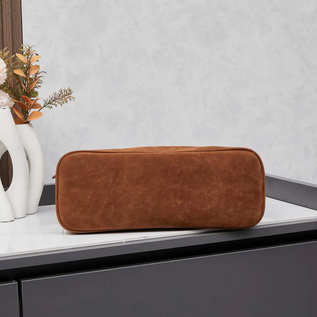 Zen shoulder tote